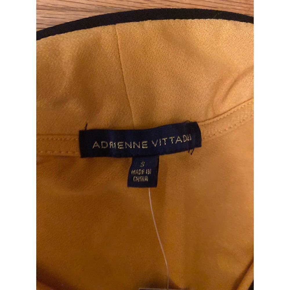 Adrienne Vittadini, women's gold/black blouse with neck tie size small - Picture 4 of 7